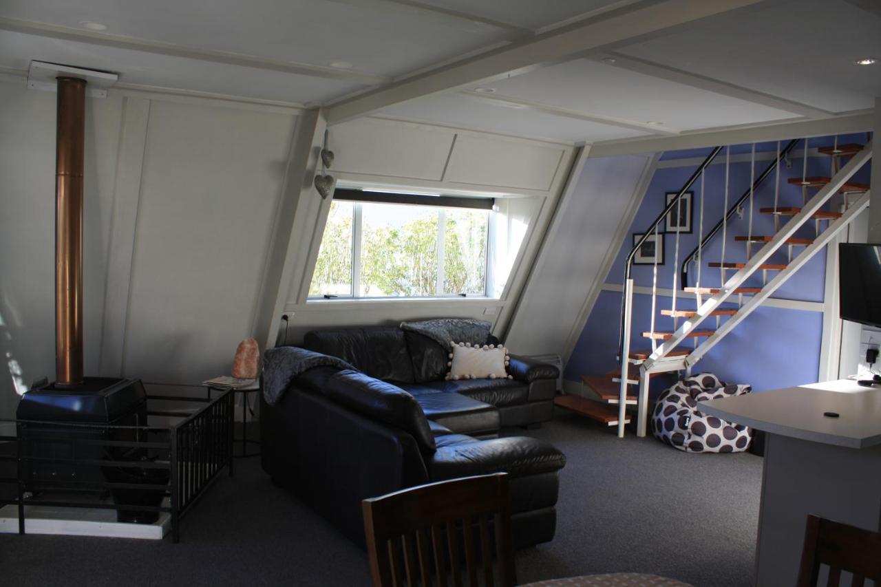 Classic A-Frame On Milford Te Anau Ngoại thất bức ảnh