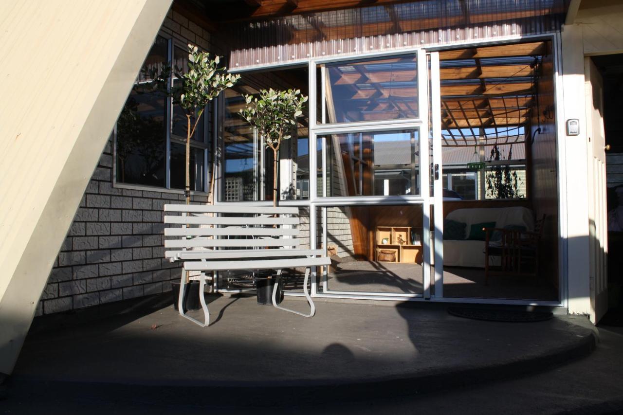 Classic A-Frame On Milford Te Anau Ngoại thất bức ảnh